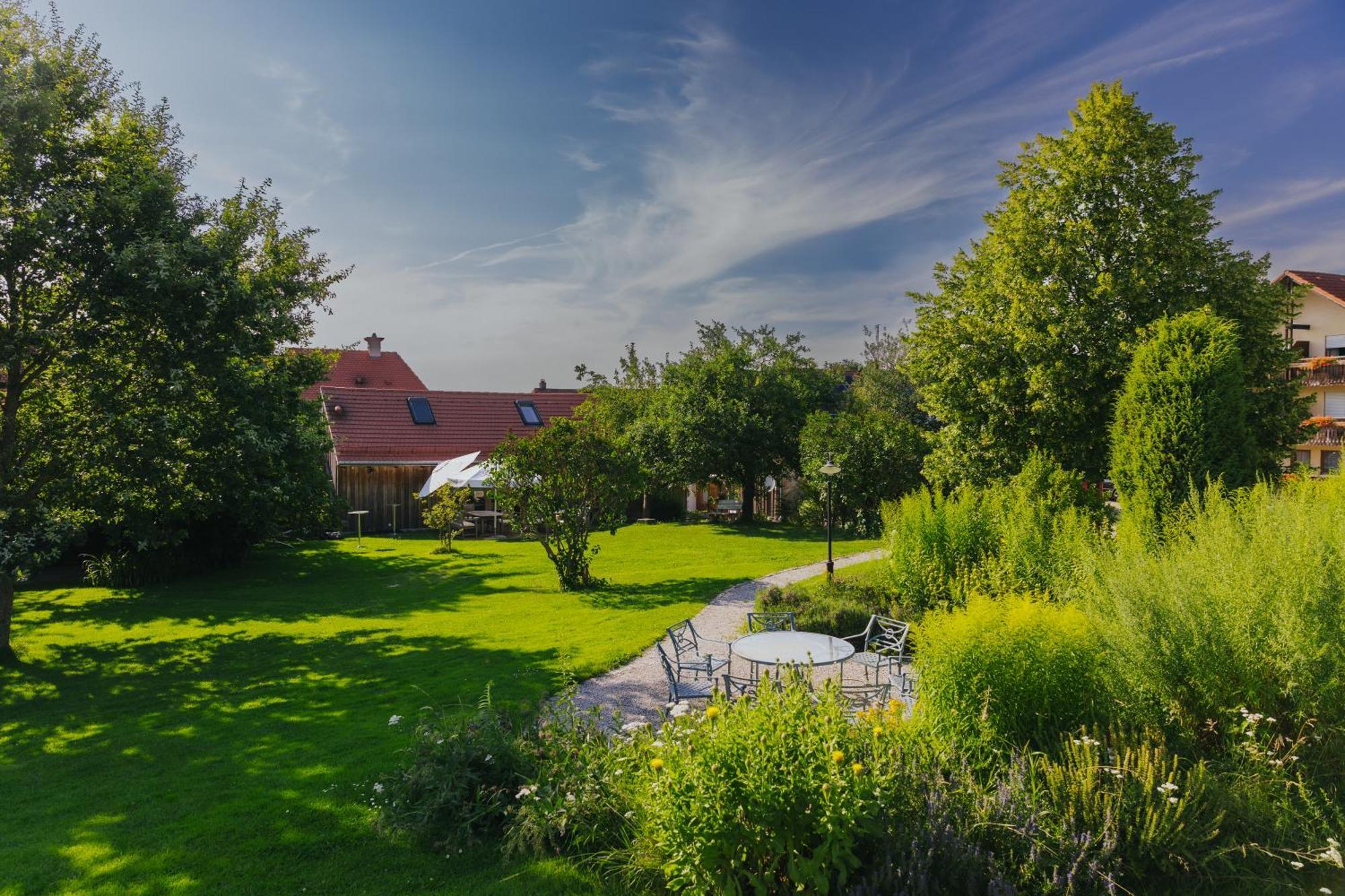 Hollerhöfe - Zu Gast Im Dorf Hotel